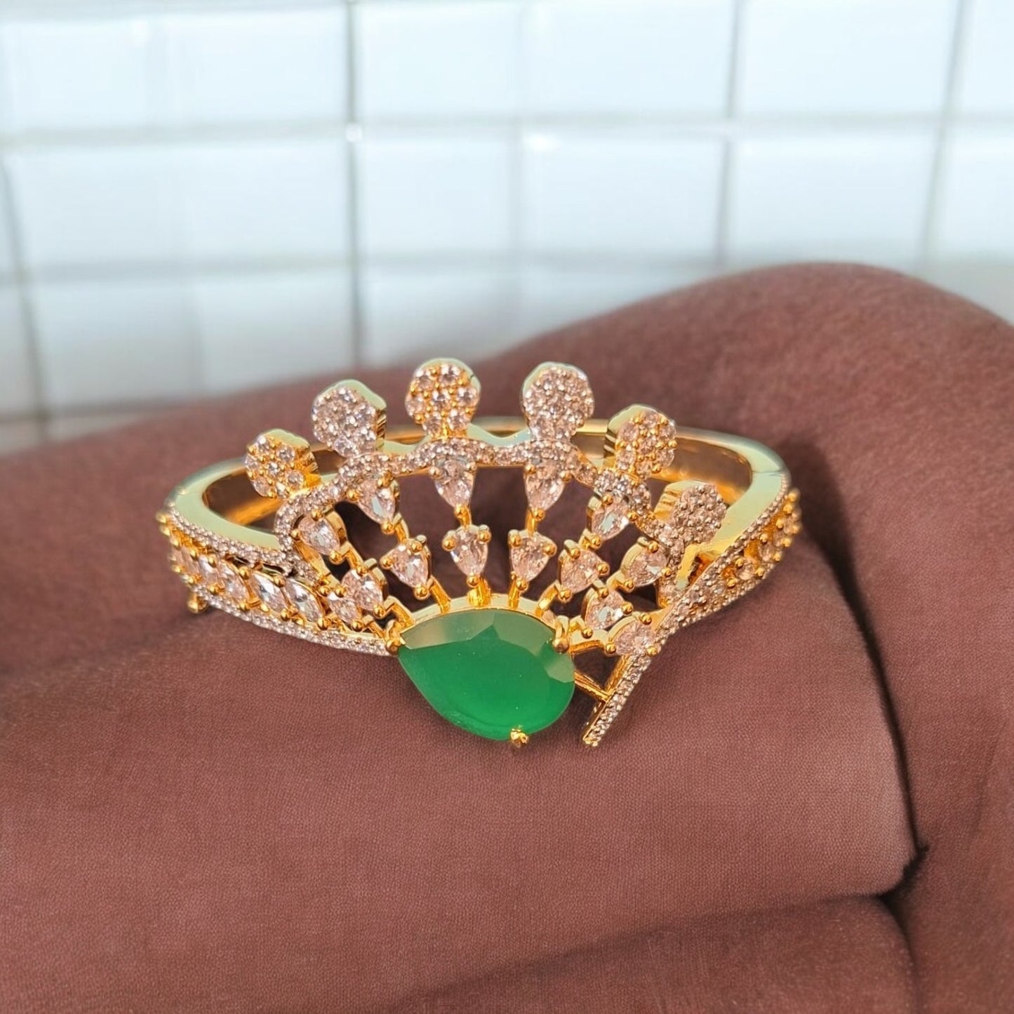 95059-KD Cubic Zirconia Classic Kada With Gold Plating-Green