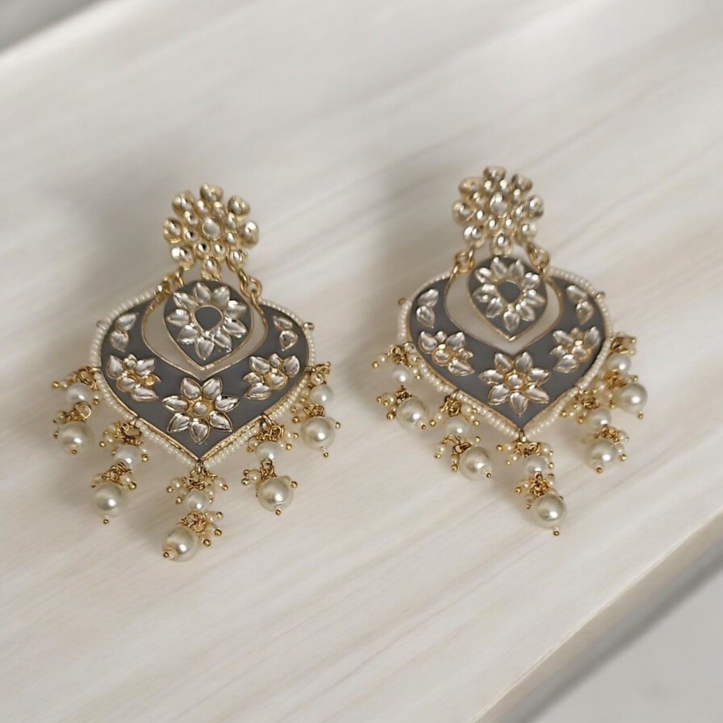 35160-Indo Western (Kundan) Earring-Grey