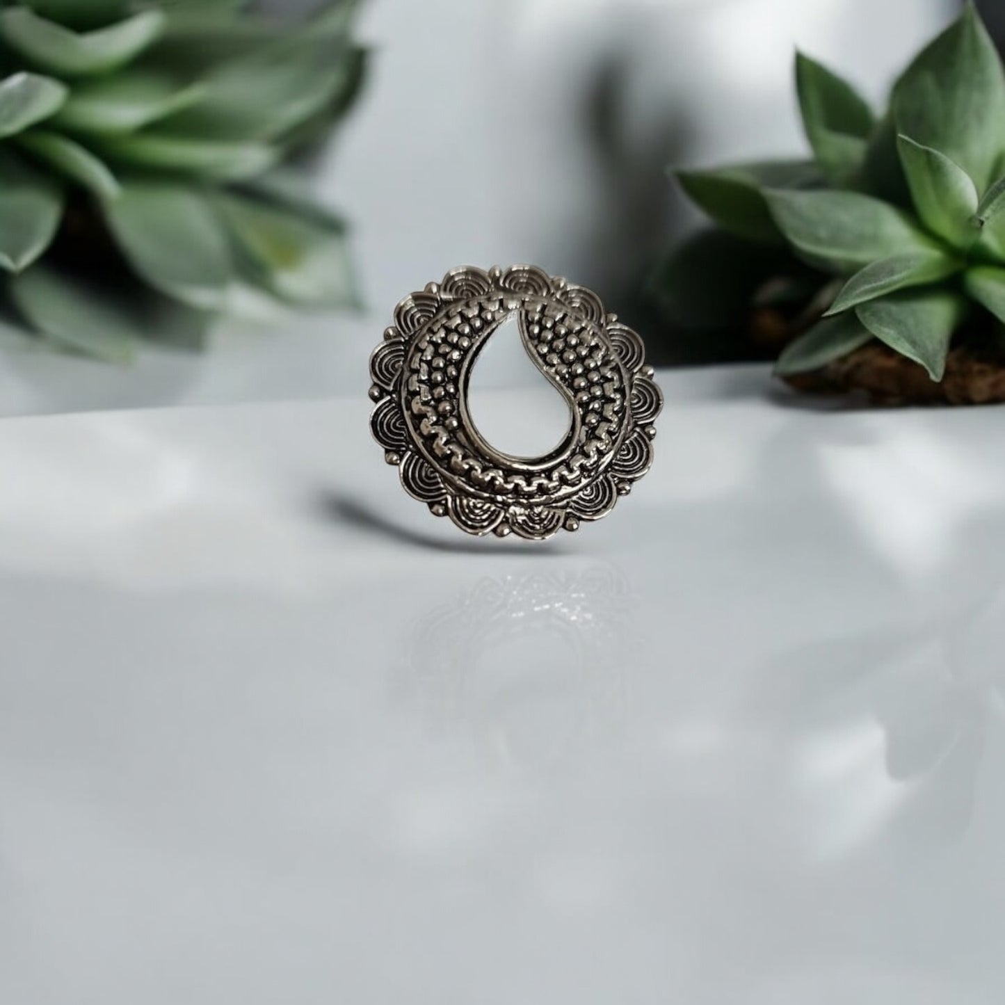 802673 Ring With Oxidised Plating