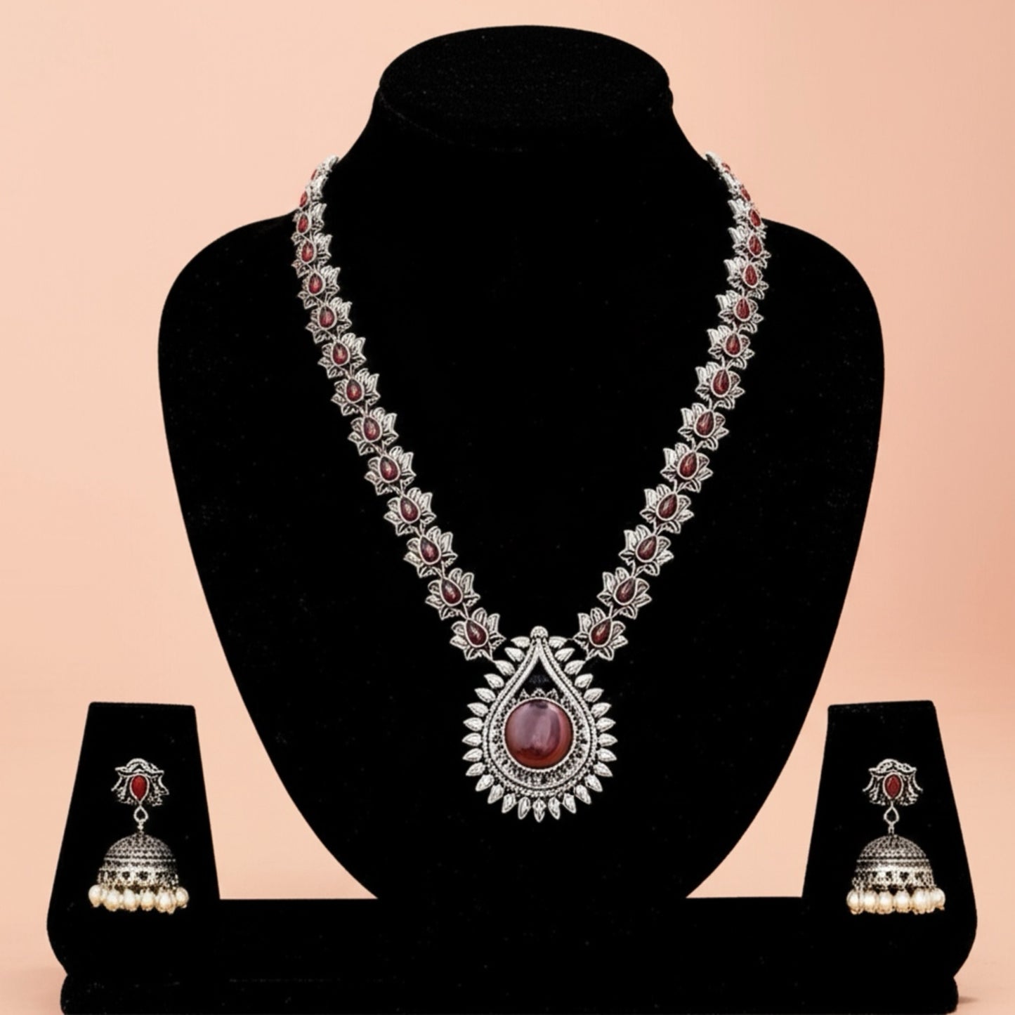 808783 Classic Necklace With Oxidised Plating-Ruby
