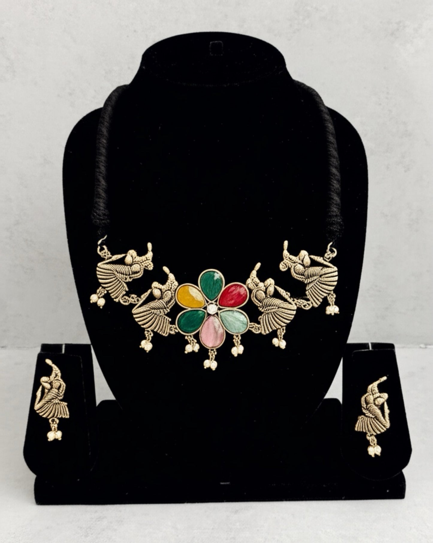 800397 Classic Necklace With Oxidised Plating-Multicolor