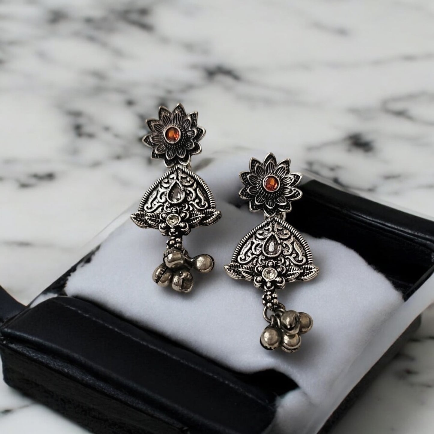805006 Classic Earring With Oxidised Plating