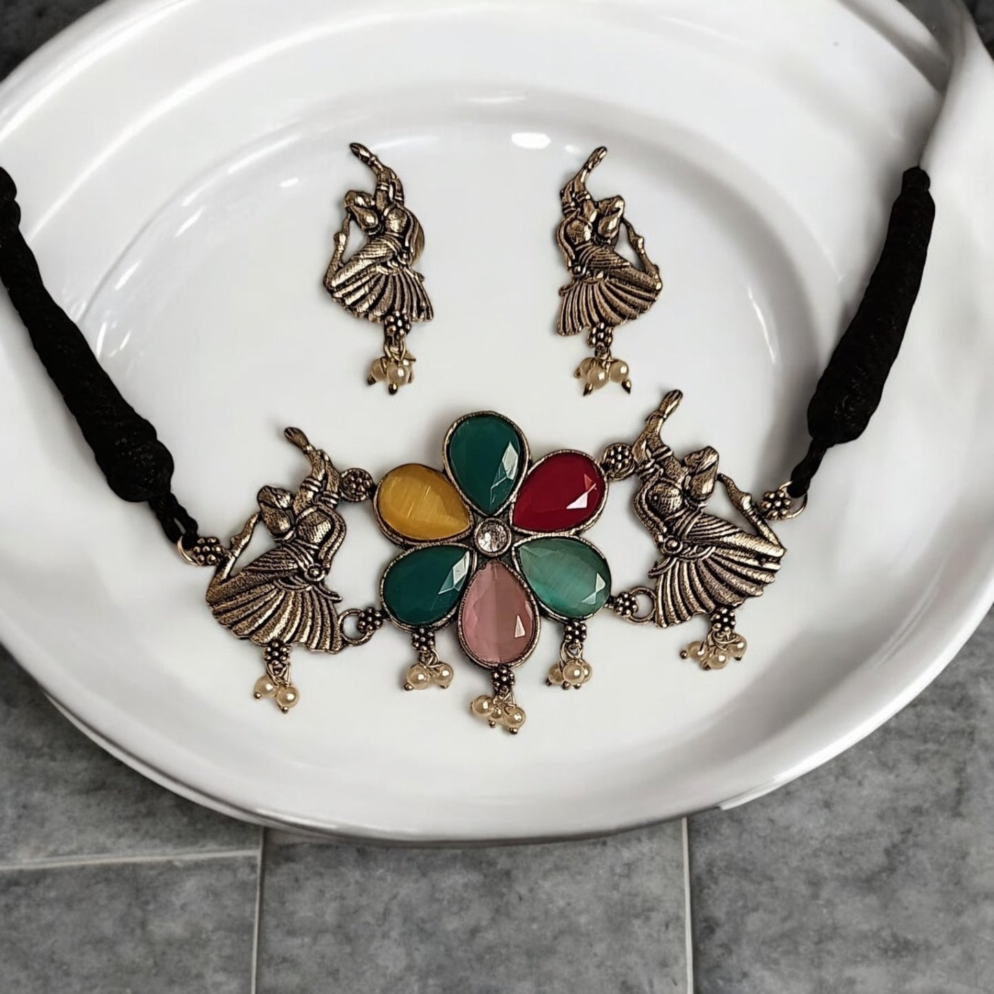 800397 Classic Necklace With Oxidised Plating-Multicolor