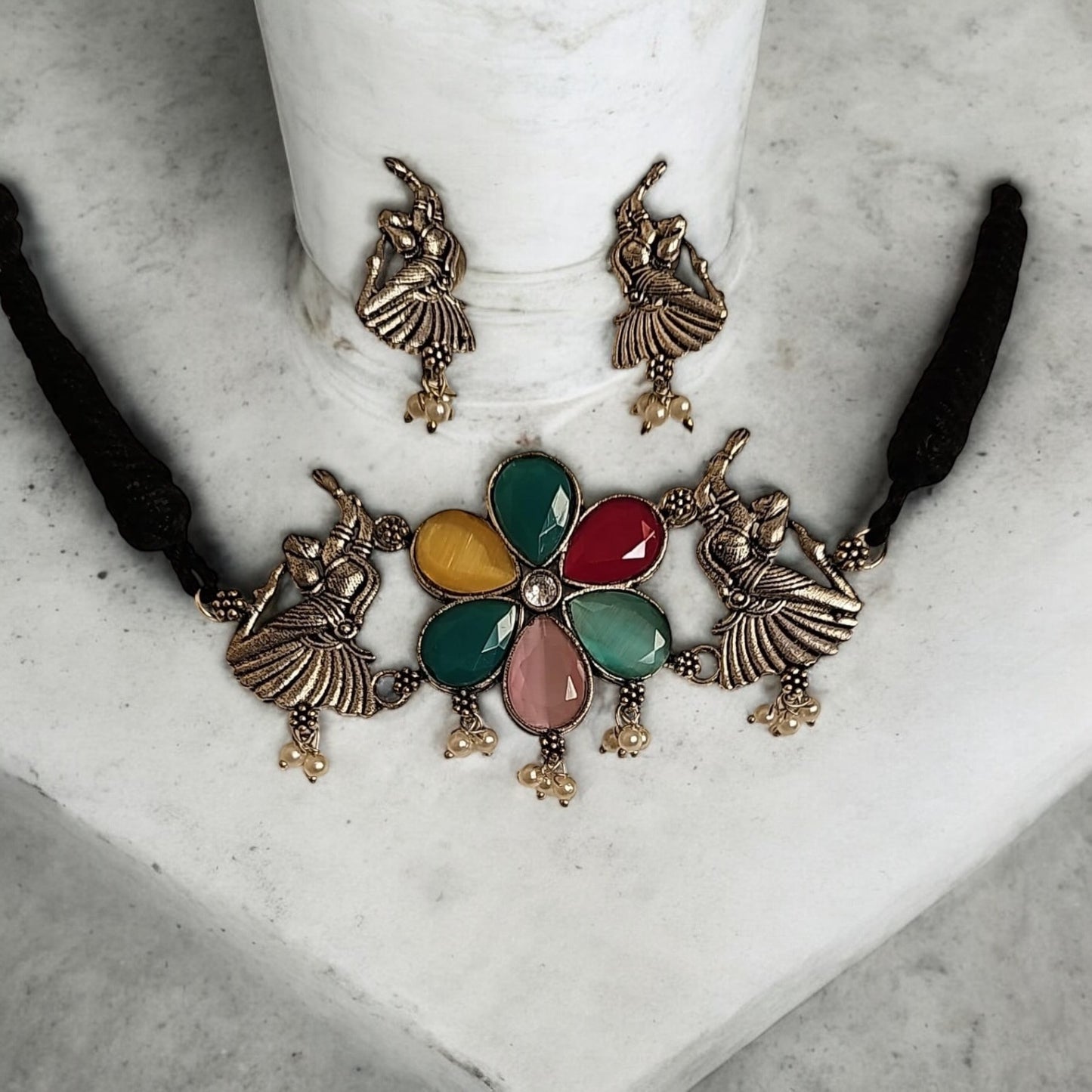 800397 Classic Necklace With Oxidised Plating-Multicolor