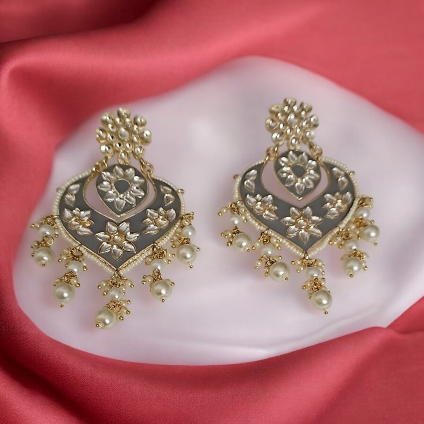 35160-Indo Western (Kundan) Earring-Grey