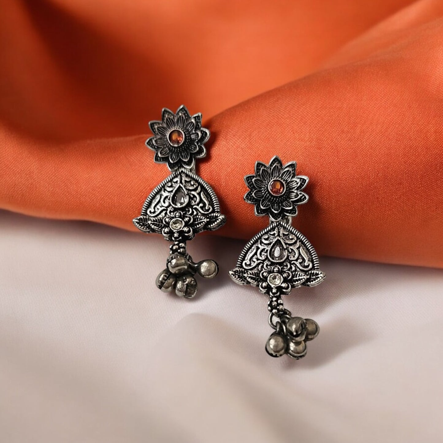 805006 Classic Earring With Oxidised Plating