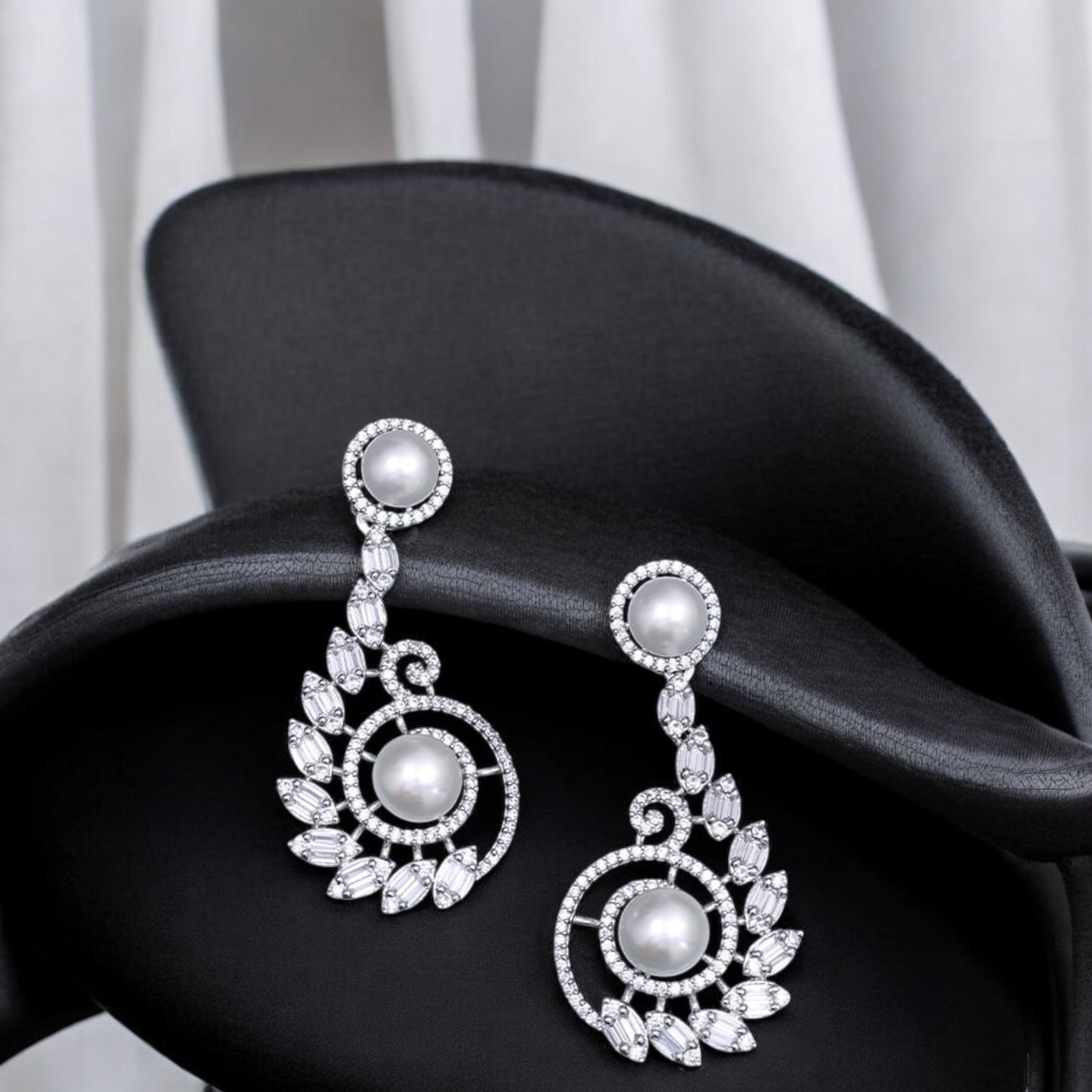 431900-S Earring With Rhodium Plating-Silver
