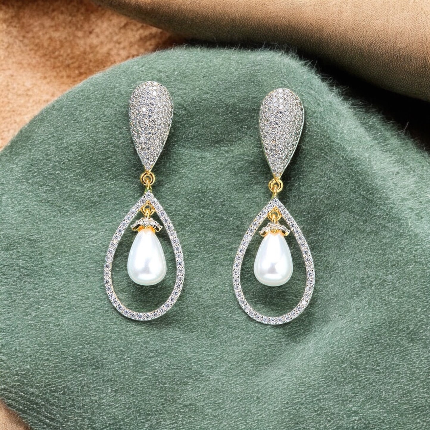 436282 Earring With 2 Tone Plating