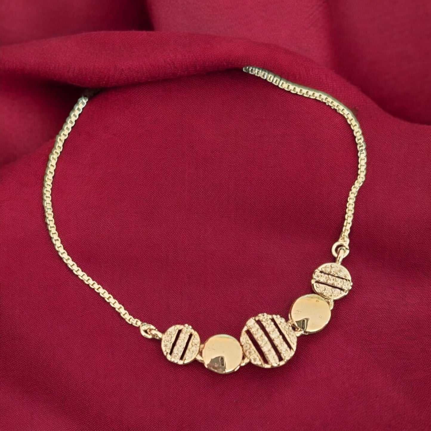 35112 Adjustable Bracelet With Rhodium Plating