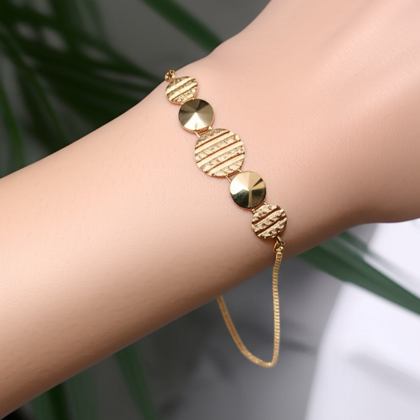35112 Adjustable Bracelet With Rhodium Plating