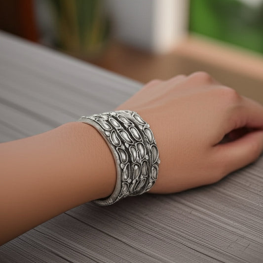 806868 Classic Bangles With Oxidised Plating-Size 2.4