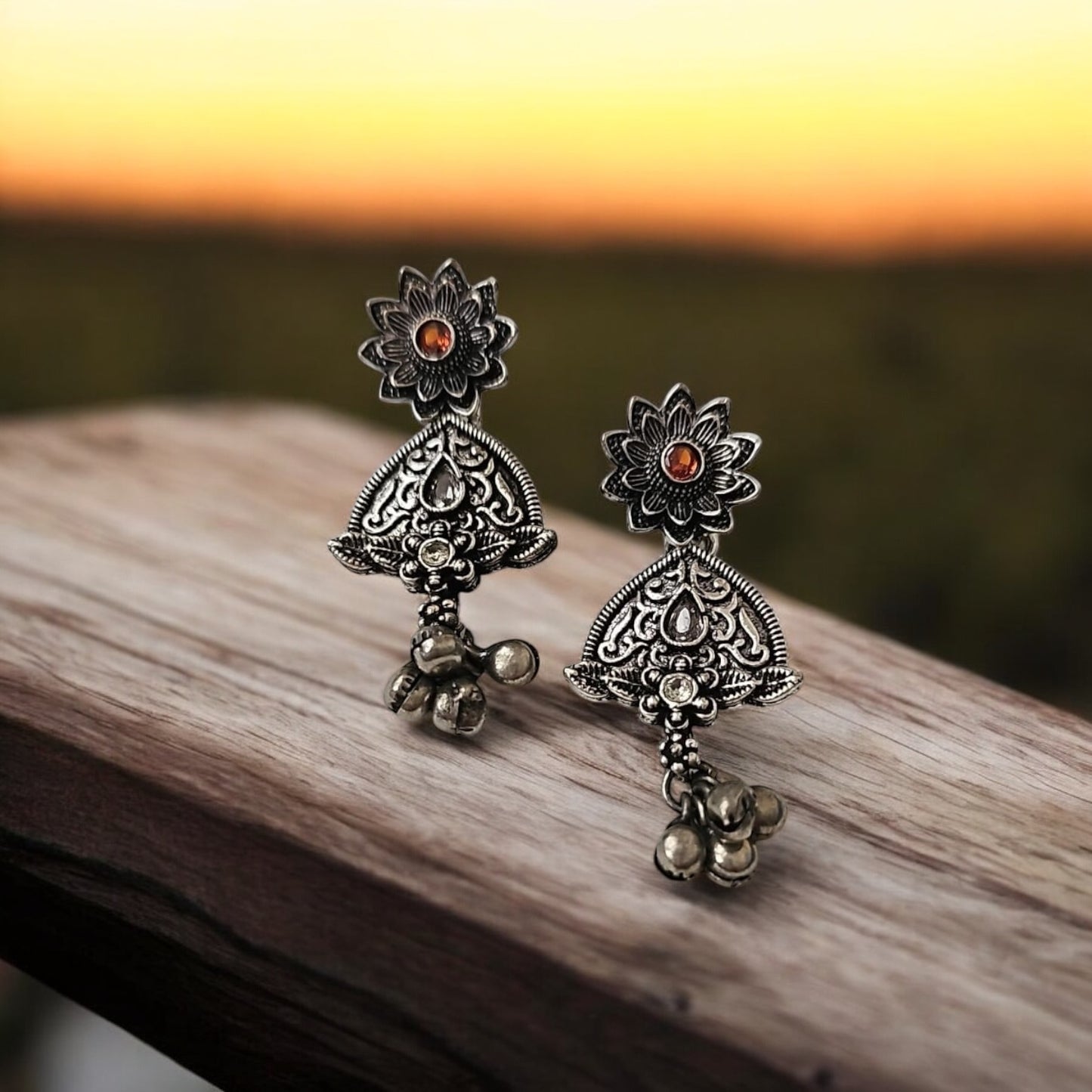 805006 Classic Earring With Oxidised Plating